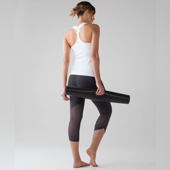 Lululemon Revitalize Crop 21” EUC Color Blue Tied Size 6 - Picture 4 of 13